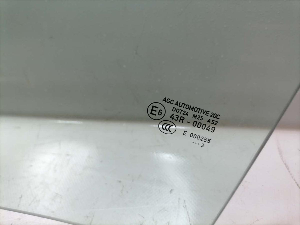 Porsche Macan original T&uuml;rscheibe hinten links Bj.2015